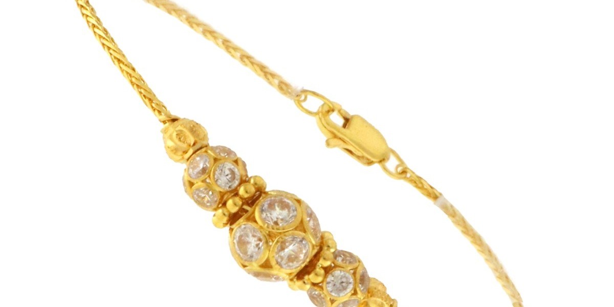 The Ultimate Guide to Gold Bracelets for Women: Style, Trends, and Buying Tips