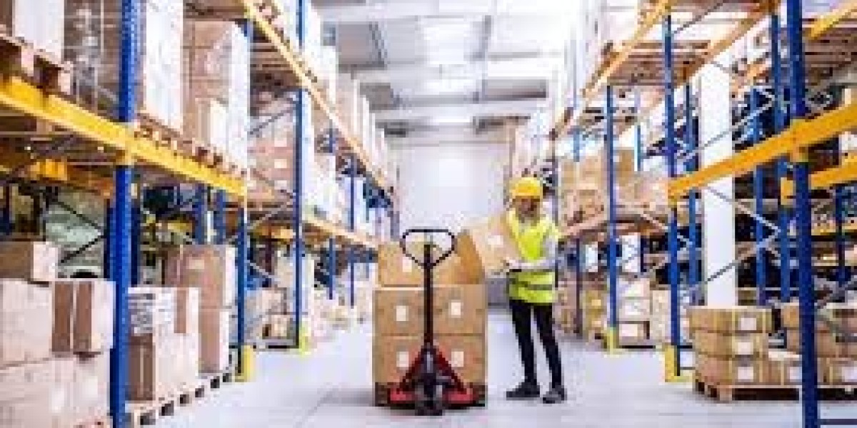 Exploring the Benefits of a Fulfillment Centre in the UK