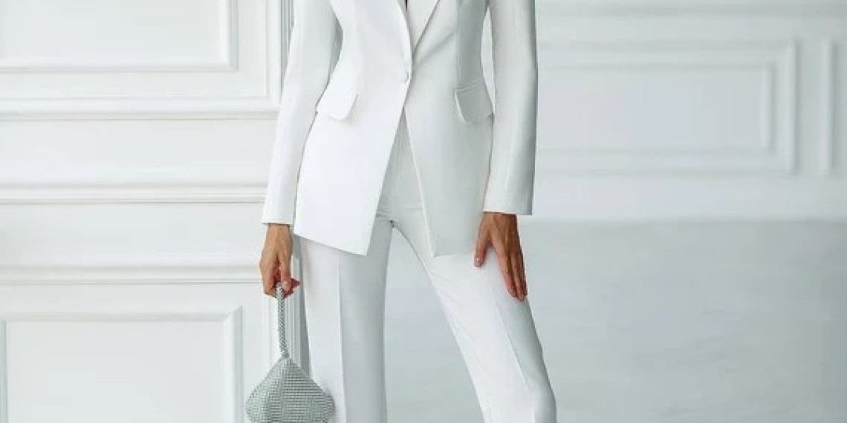 Why Every Woman Needs a White Suit: Style Inspiration and Outfit Ideas