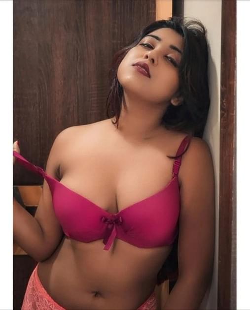 Zirakpur **** | Simmi Punjabi Female Models on Strikingly