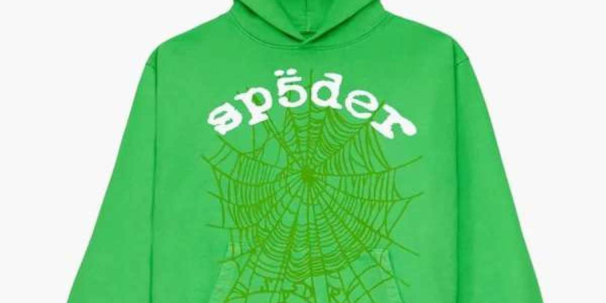 Sp5der Hoodie shaping smoother transitions between cozy layers