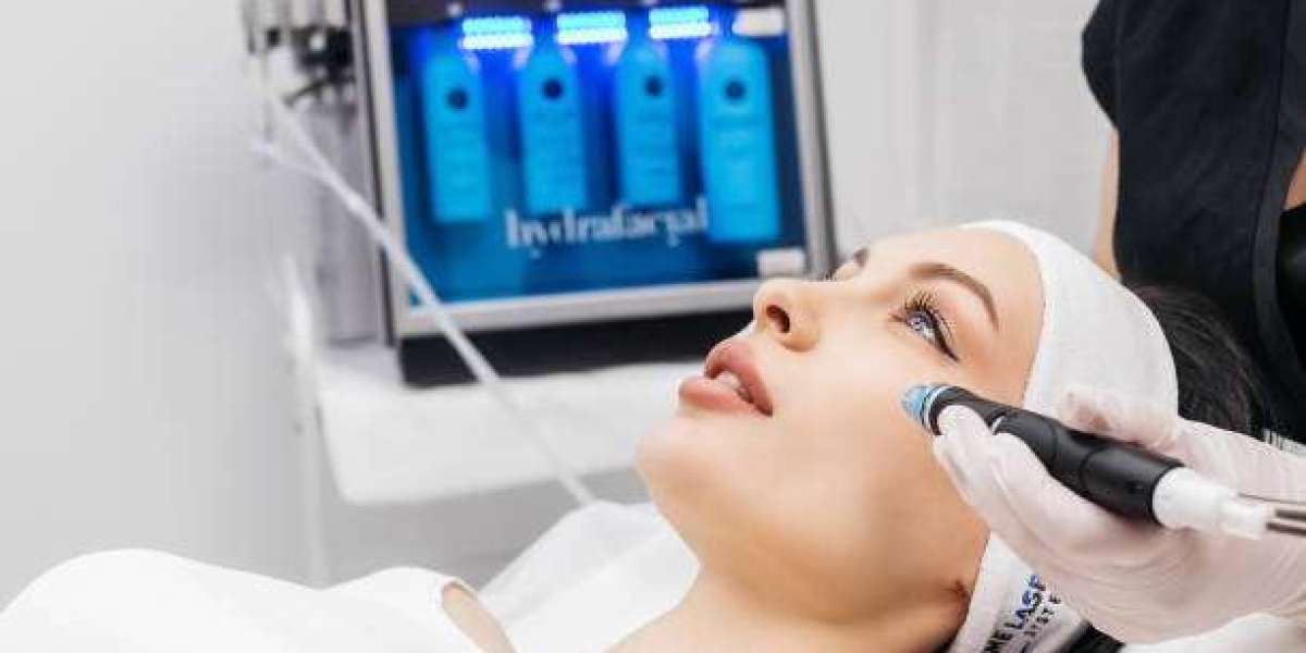 Is HydraFacial safe for sensitive skin or rosacea?